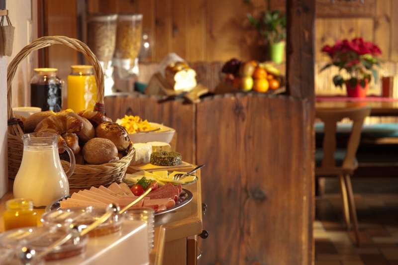 boulangerie-FLAYOSC-min_breakfast_buffet_food_restaurant_meal_hotel_plate_fresh-718745